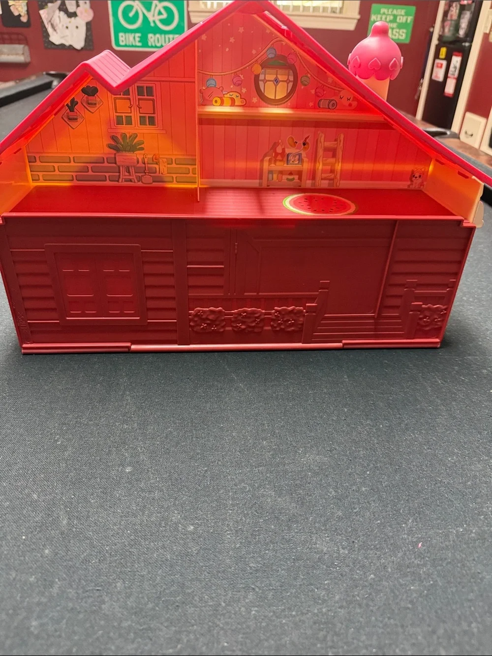Bluey Family Home Playset Pack & Go Doll House No Furniture No Figures